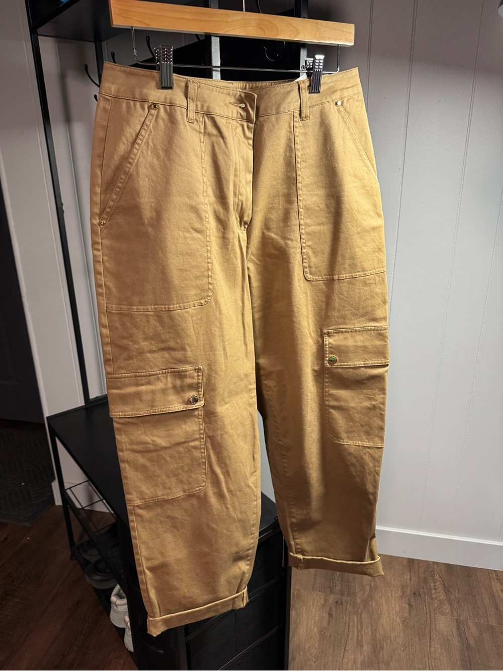 MICHAEL Michael Kors Cropped Cargo Pants in Camel